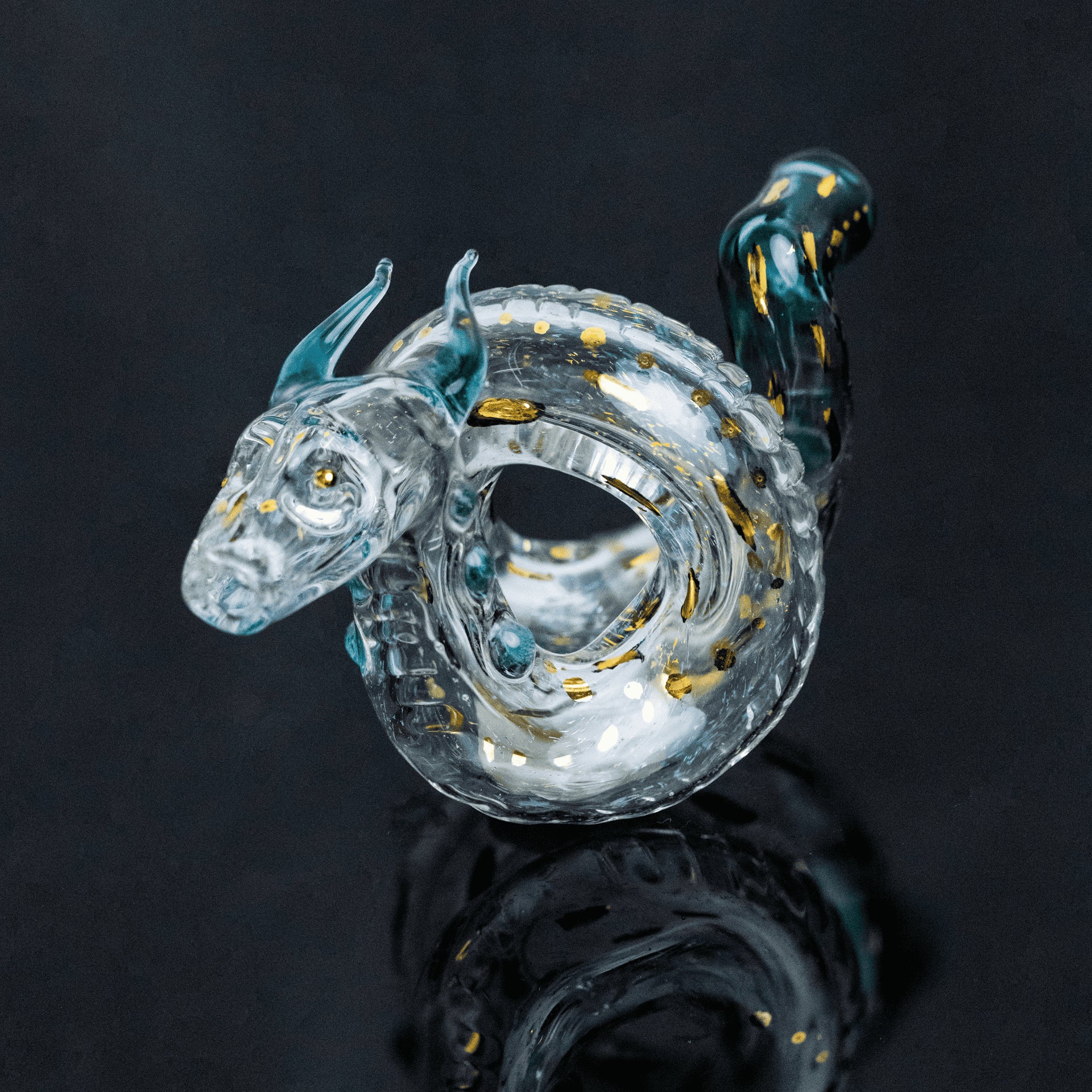 artisan-crafted design of the Large Mushroom Rig by Glasshole (2023)