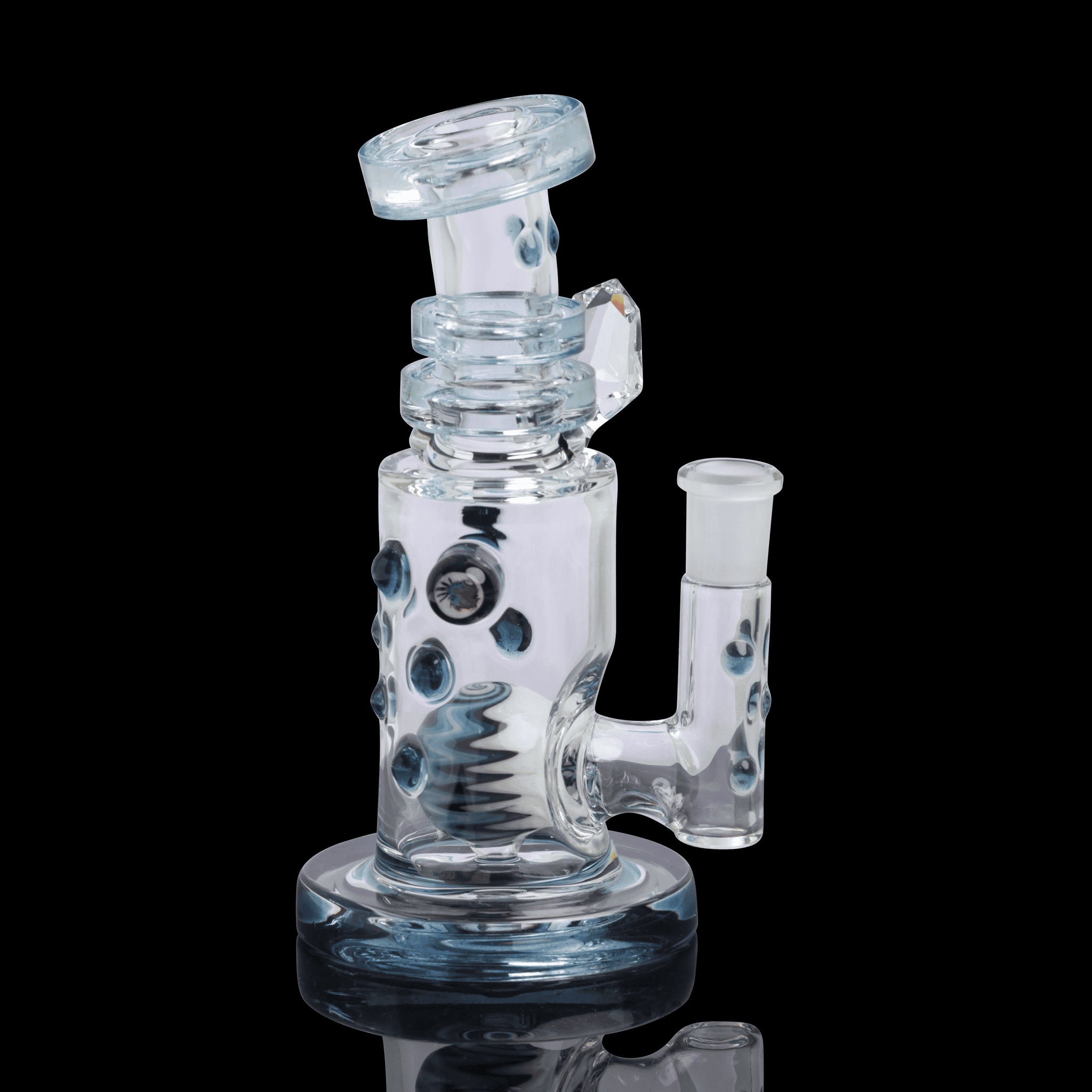 artisan-crafted design of the Large Mushroom Rig by Glasshole (2023)