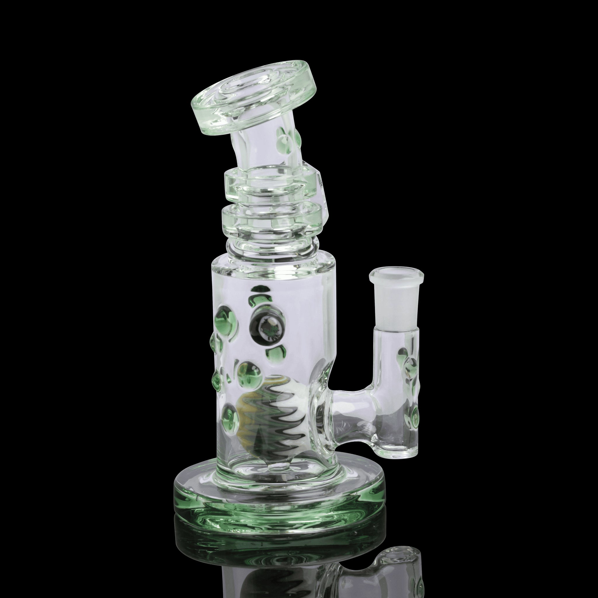 artisan-crafted design of the Large Mushroom Rig by Glasshole (2023)