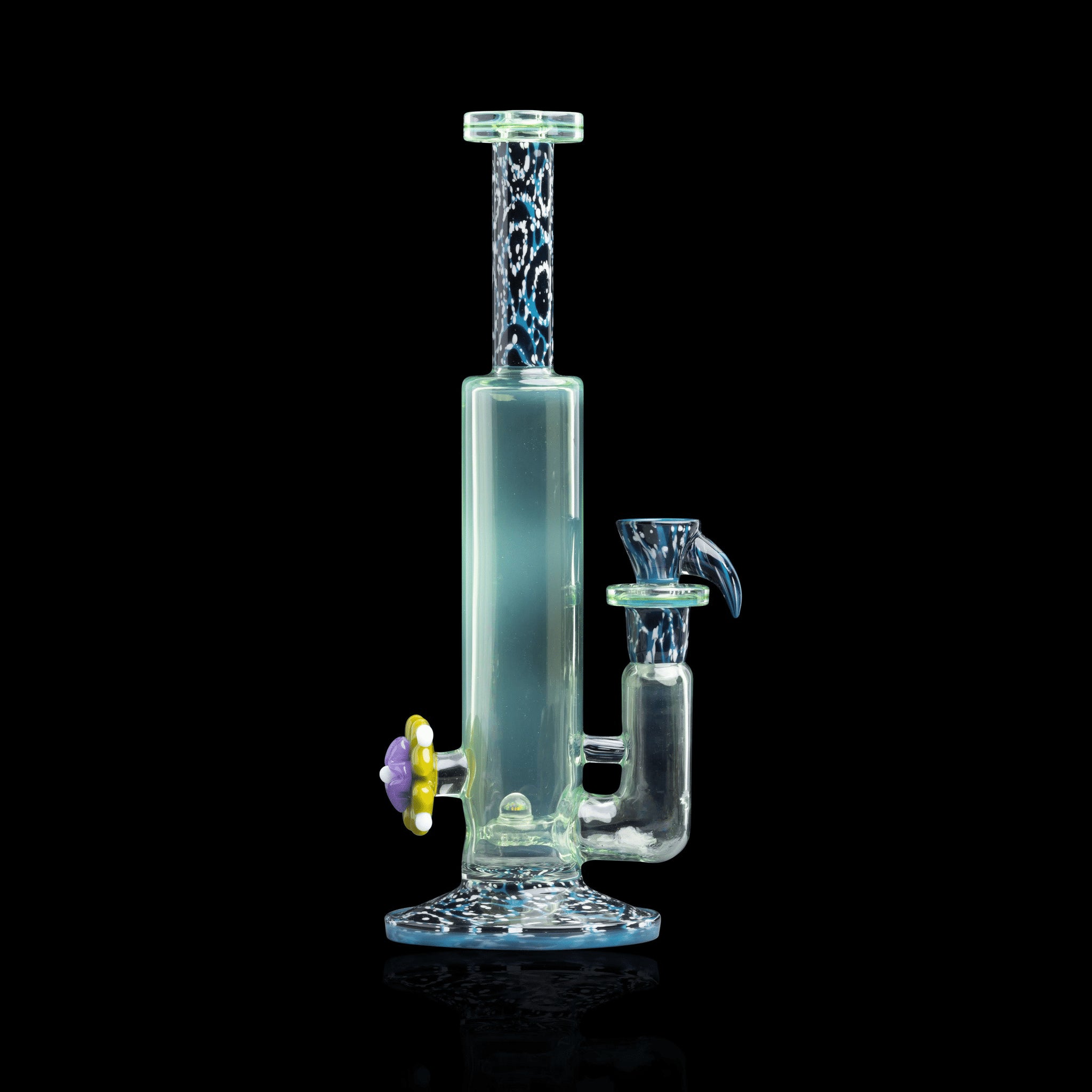 artisan-crafted design of the Large Mushroom Rig by Glasshole (2023)