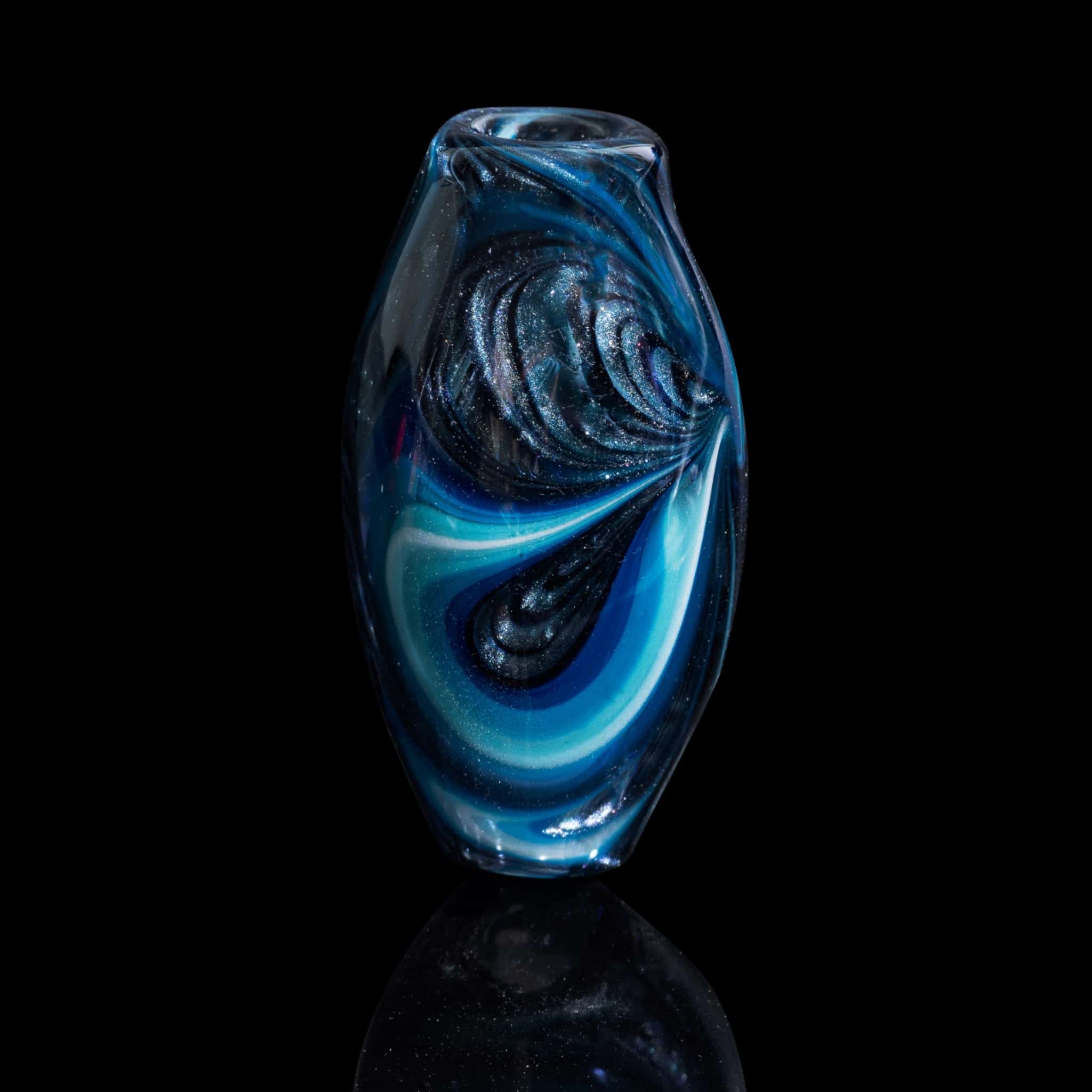 artisan-crafted design of the Large Mushroom Rig by Glasshole (2023)
