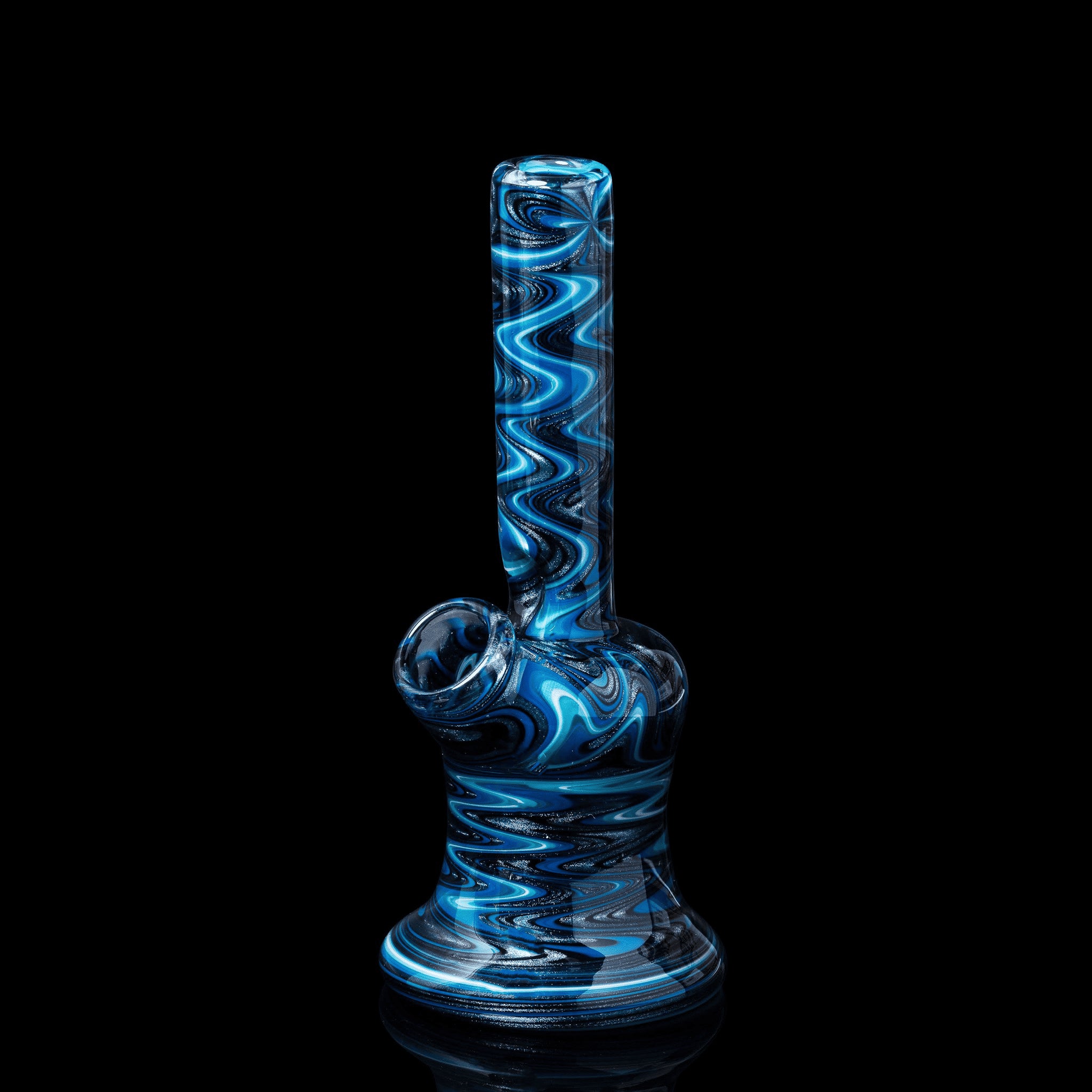 artisan-crafted design of the Large Mushroom Rig by Glasshole (2023)
