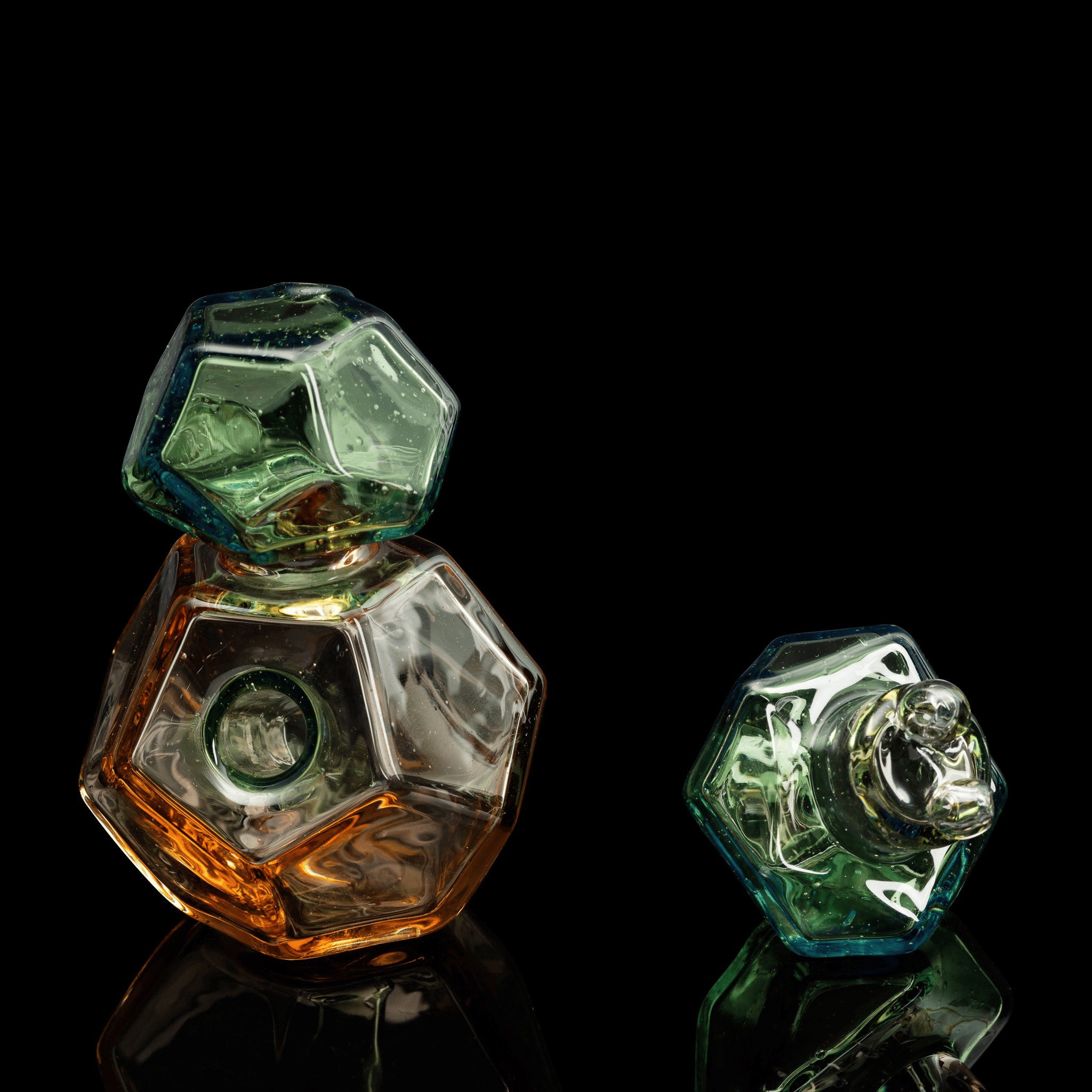 artisan-crafted design of the Large Mushroom Rig by Glasshole (2023)