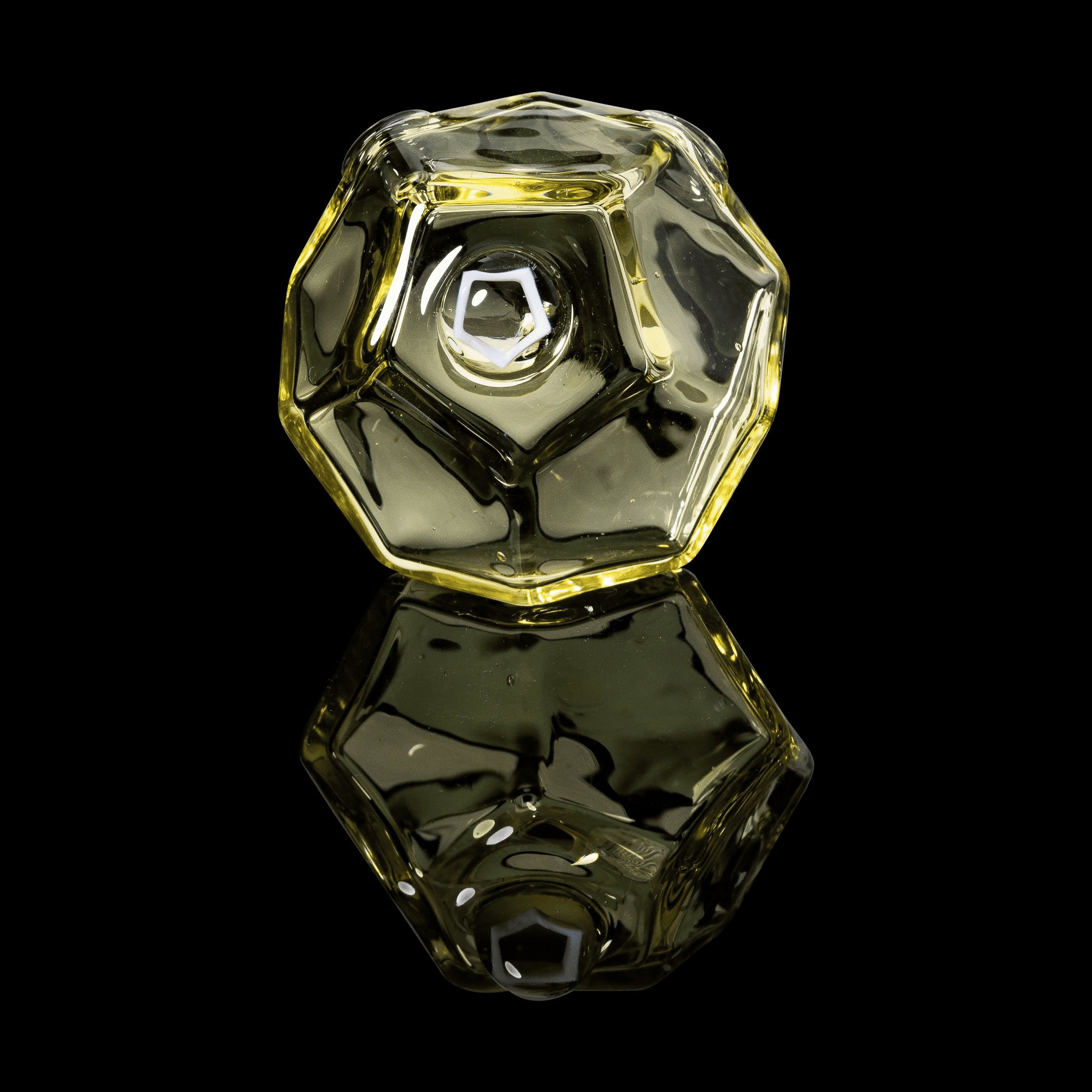 artisan-crafted design of the Large Mushroom Rig by Glasshole (2023)