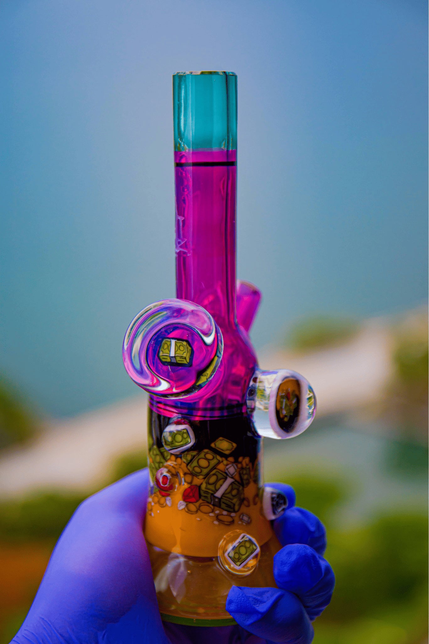 artisan-crafted design of the Large Mushroom Rig by Glasshole (2023)