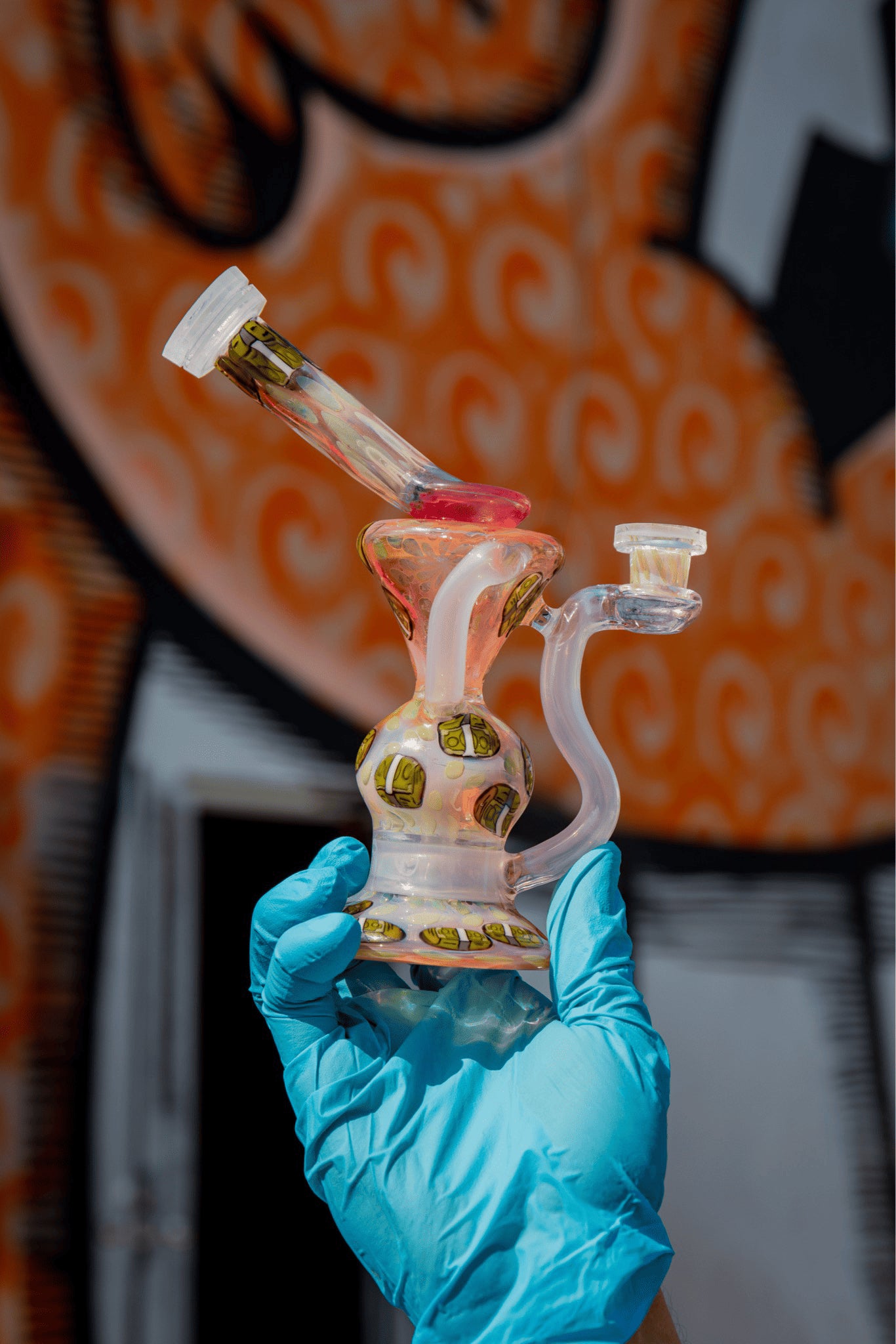artisan-crafted design of the Large Mushroom Rig by Glasshole (2023)