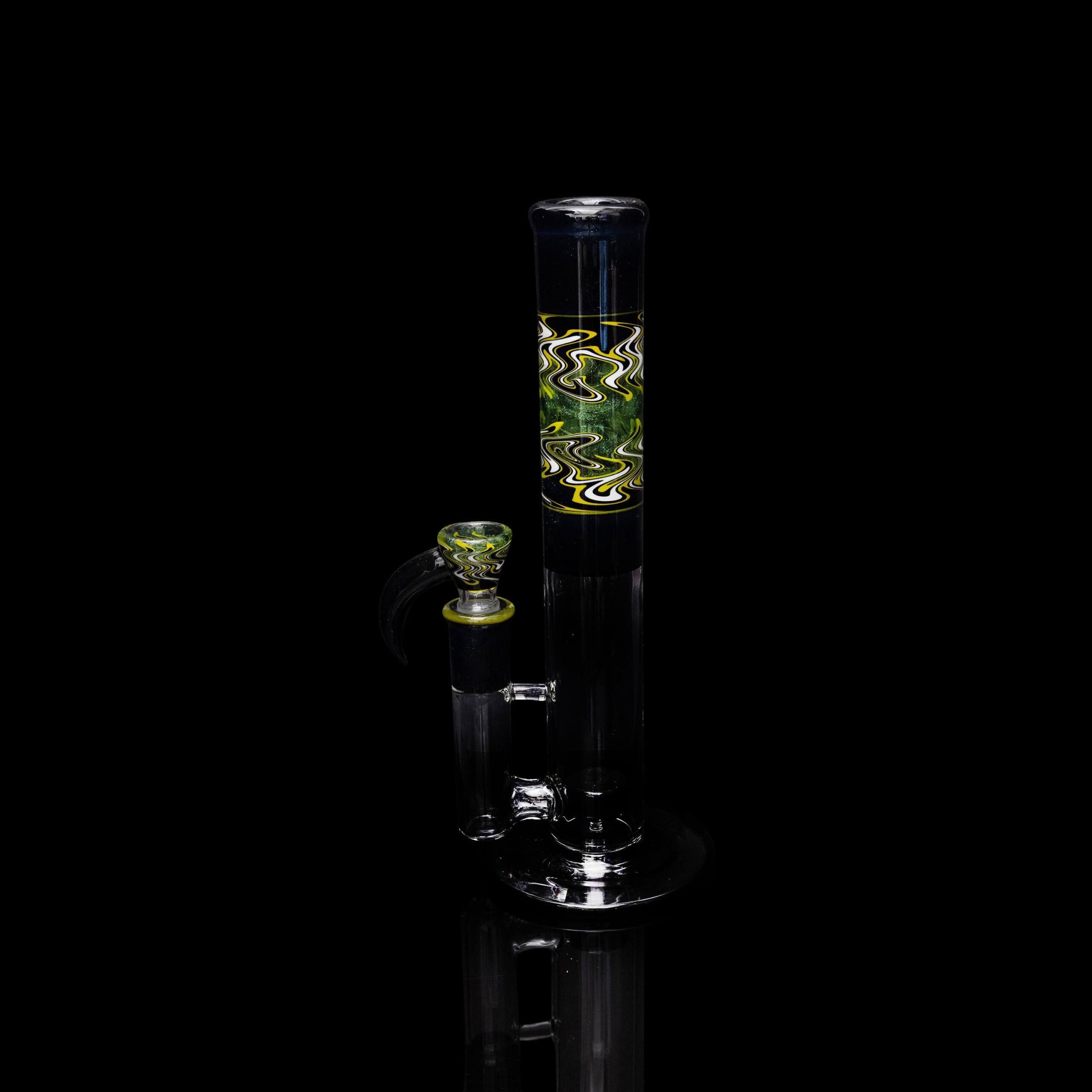 artisan-crafted design of the Large Mushroom Rig by Glasshole (2023)